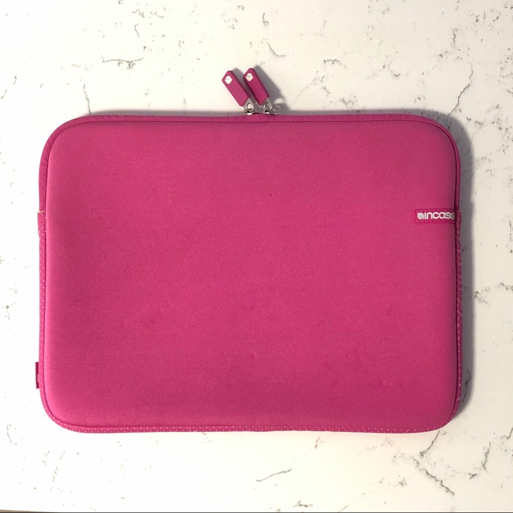 Incase neoprene laptop sleeve